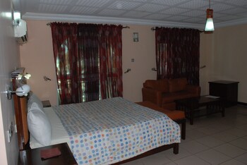 gq international hotel