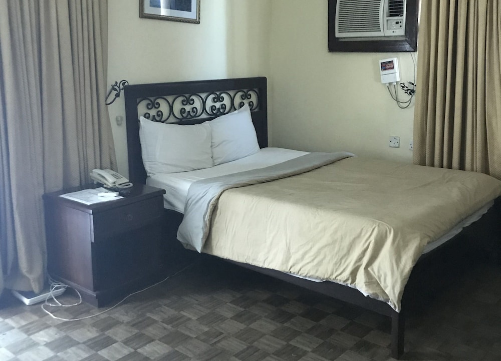 gq international hotel