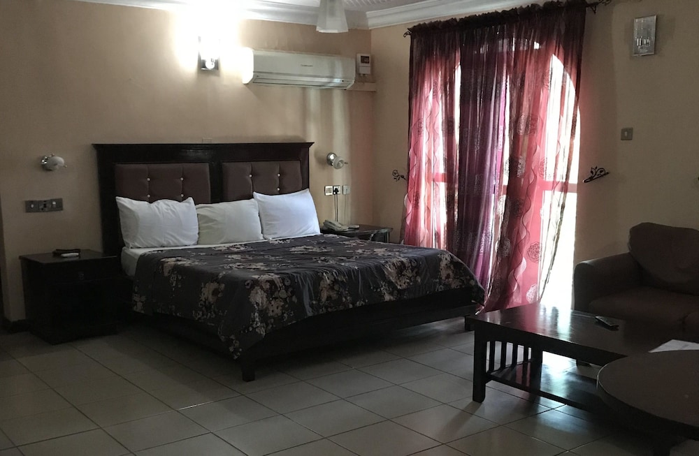 gq international hotel