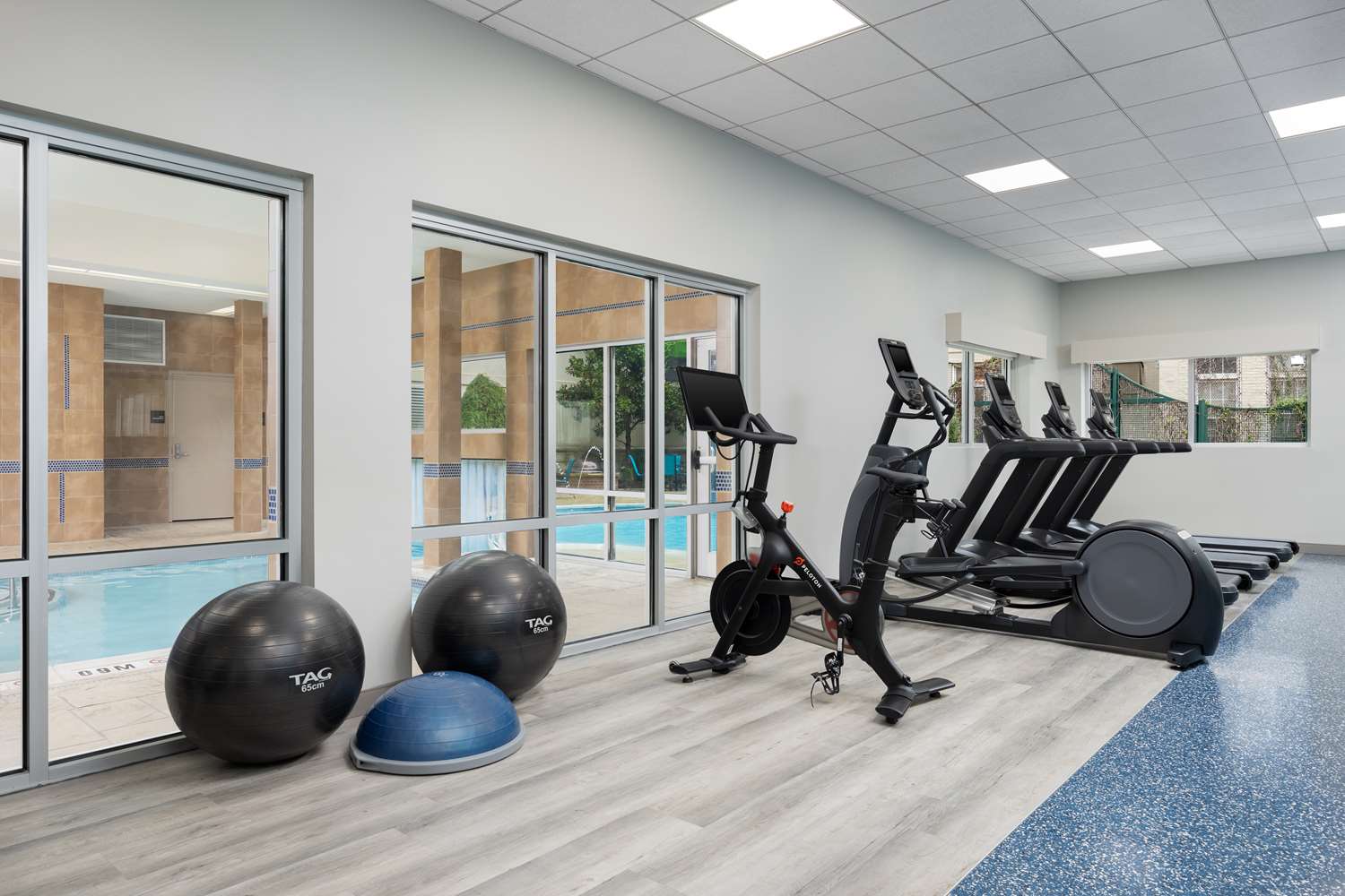 hampton inn and suites chattanooga downtown