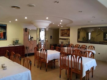hotel yasmine