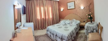 hotel yasmine