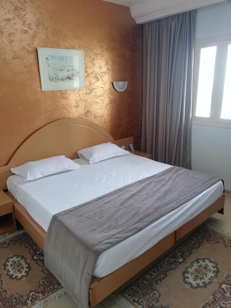 hotel yasmine
