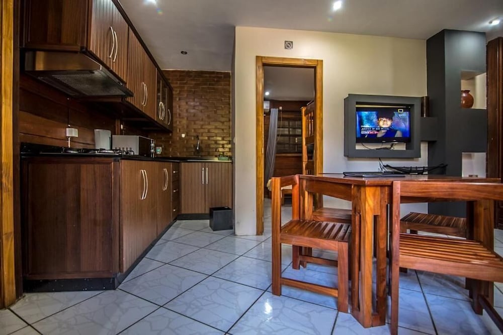 ossanzaia bilene lodge