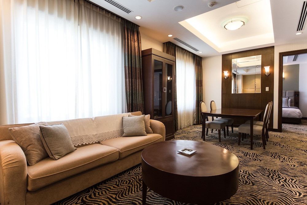 ana crowne plaza yonago by ihg