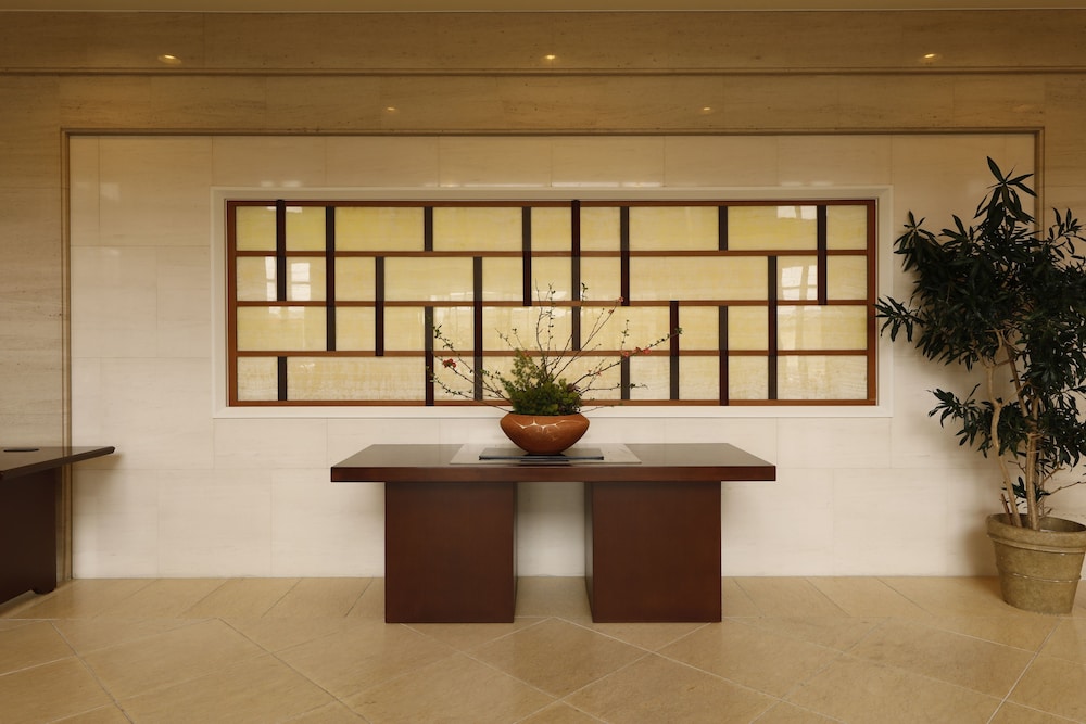 ana crowne plaza yonago by ihg