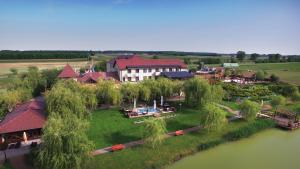Nadas To Park Hotel,Monor>>Budapest,4 star