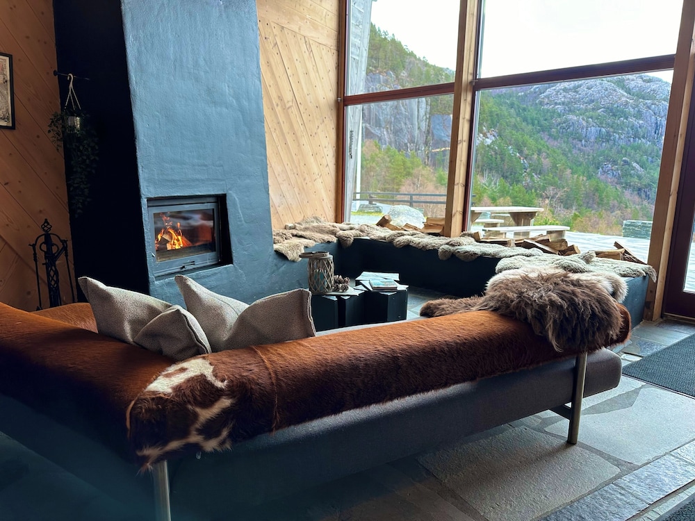 preikestolen basecamp