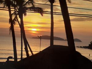 leon hide out guest house