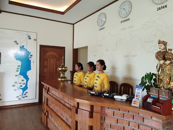 Spring Lodge Inle,Inle Lake>>Heho,3.5 star