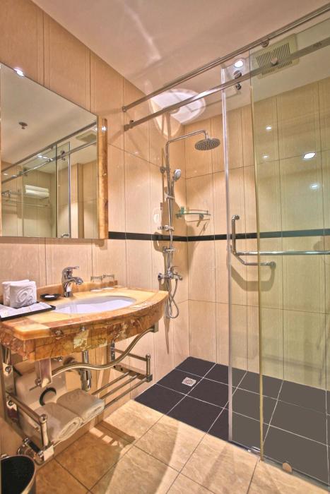 swiss belhotel blulane manila philippines