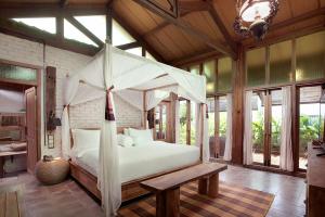 desa alamanis resort vila