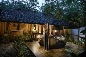 desa alamanis resort vila