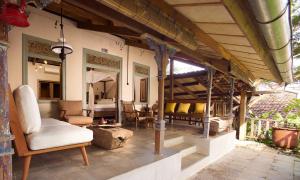 desa alamanis resort vila