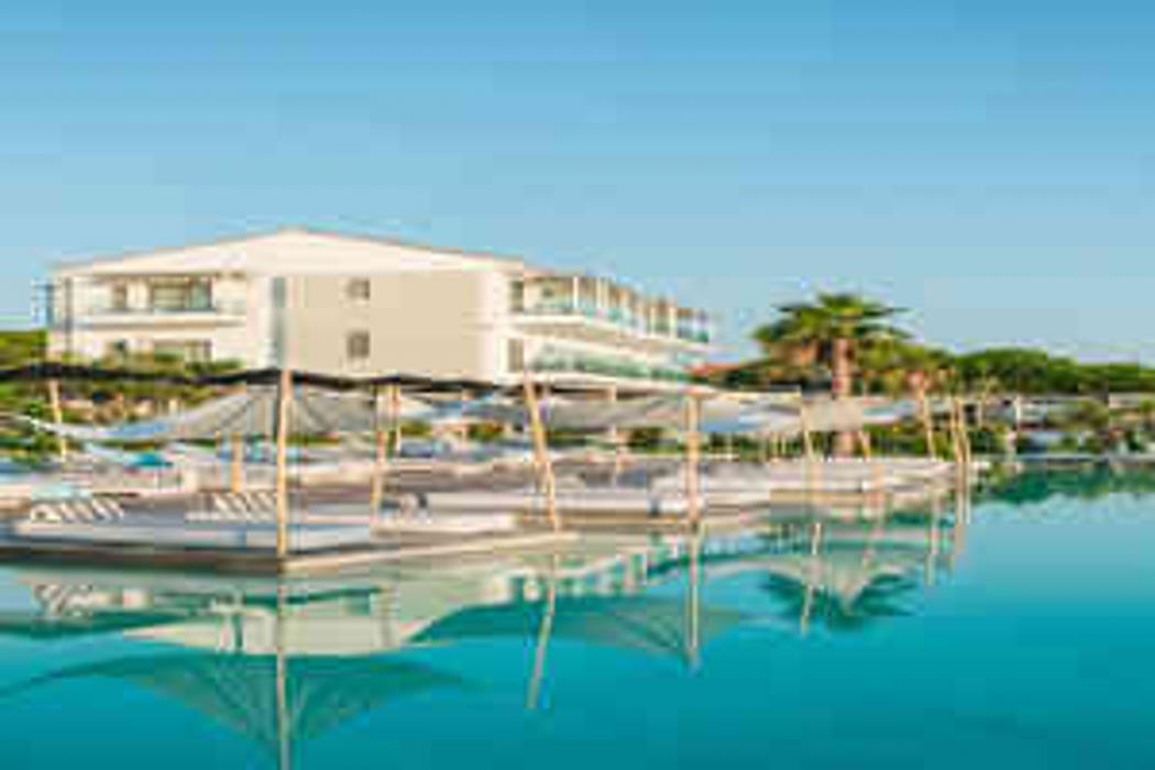 blue carpet luxury suites