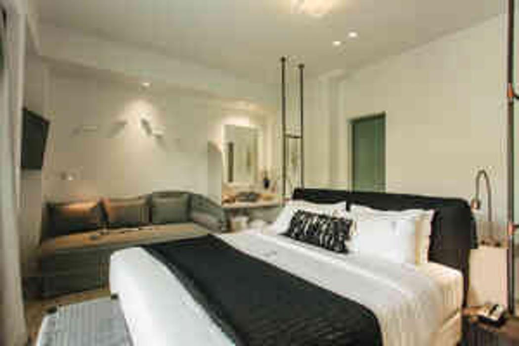 blue carpet luxury suites