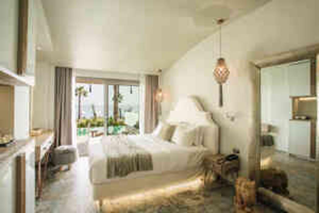 blue carpet luxury suites