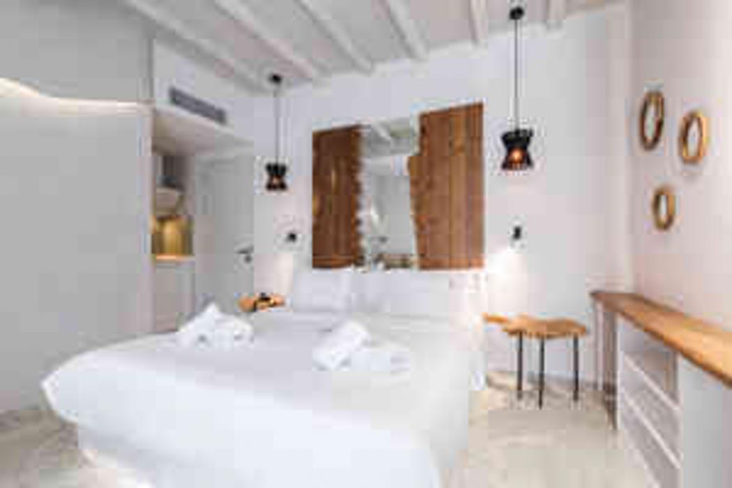 blue carpet luxury suites