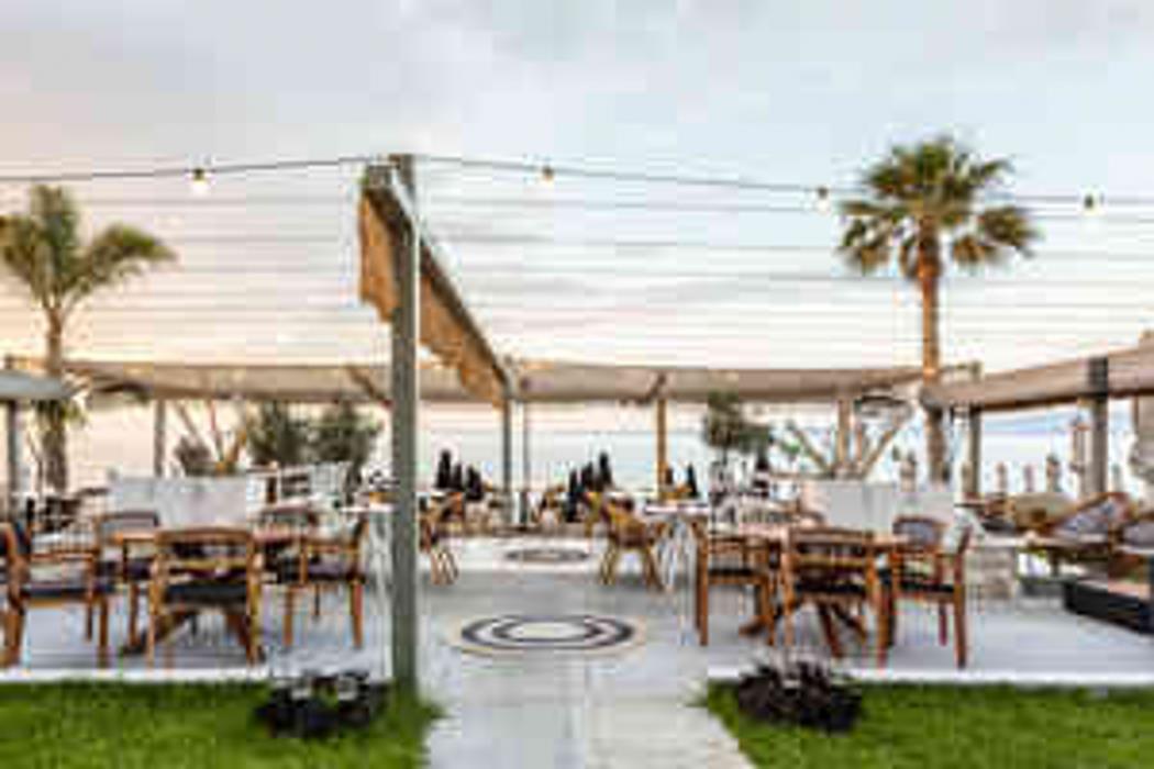 blue carpet luxury suites