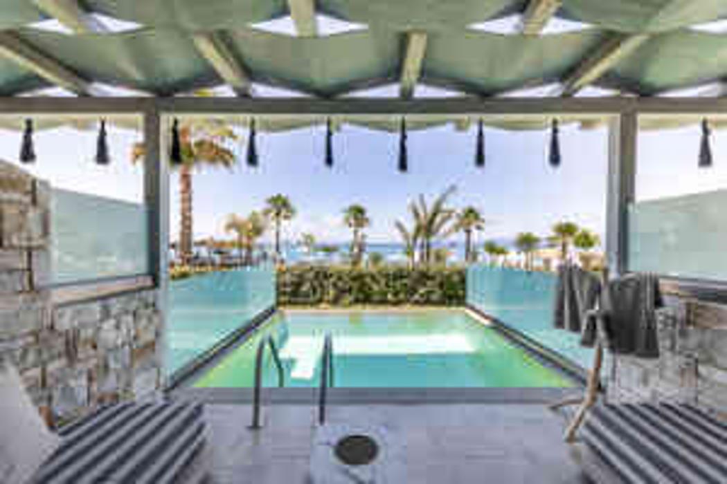 blue carpet luxury suites