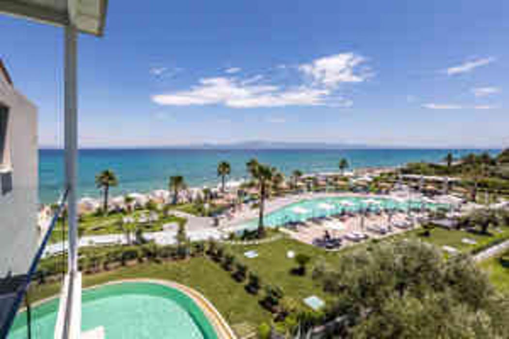 blue carpet luxury suites