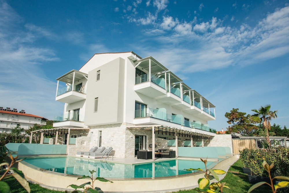 blue carpet luxury suites