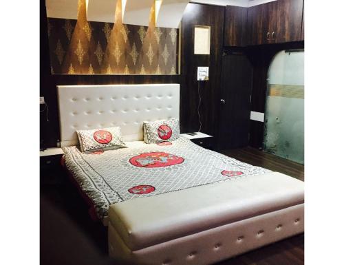hotel shiv sadhna
