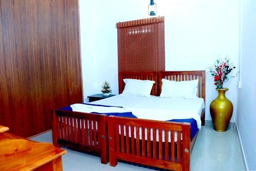 cotelac heritage lake resort alleppey