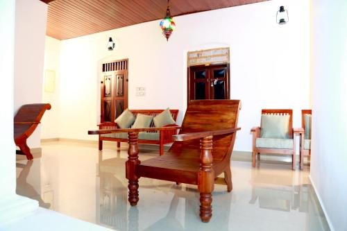 cotelac heritage lake resort alleppey