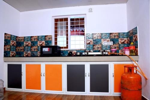 cotelac heritage lake resort alleppey