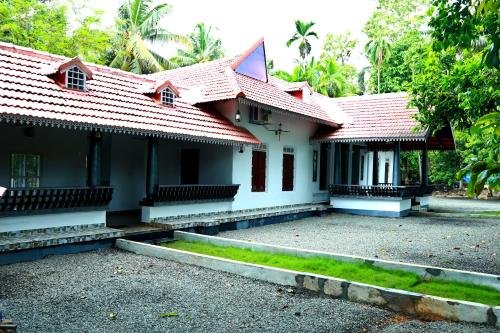 cotelac heritage lake resort alleppey