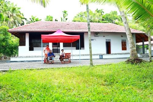 cotelac heritage lake resort alleppey