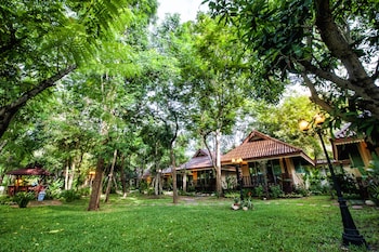 baan nam pen resort