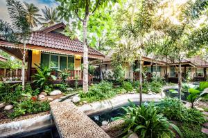baan nam pen resort