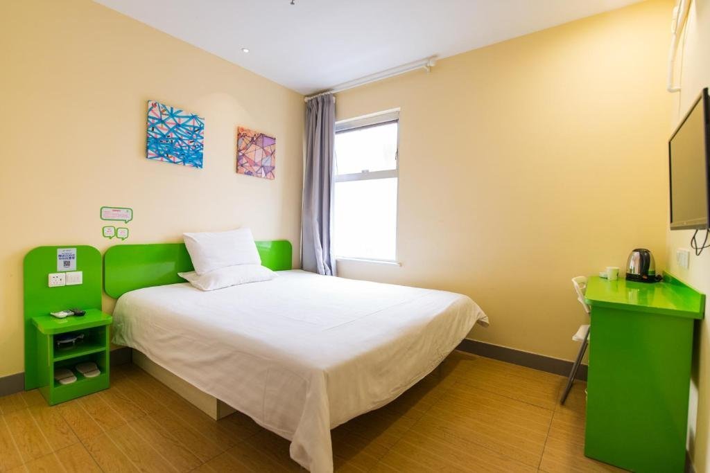 Greentree Inn Suzhou Kunshan Huaqiao Metro Station,,3 star