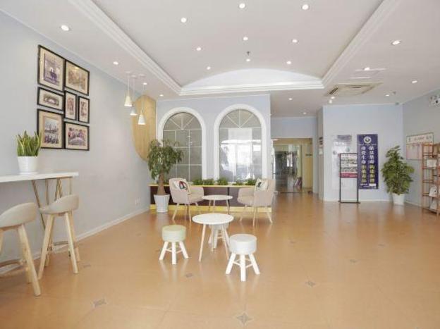 home inn hangzhou xiaoshan yinlong dept renmin road metro station