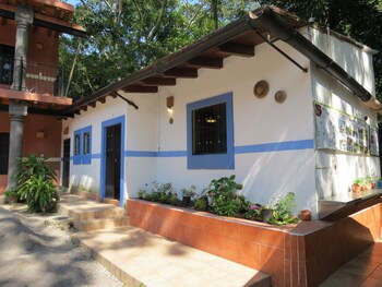 hotel posada comala
