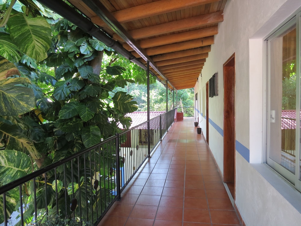 hotel posada comala
