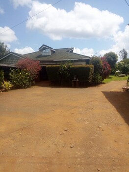 senior chief wambugu palace