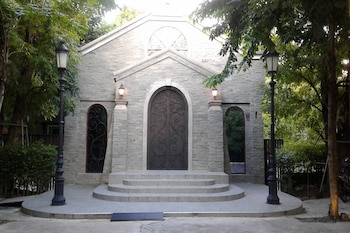 chateau de bear hotel