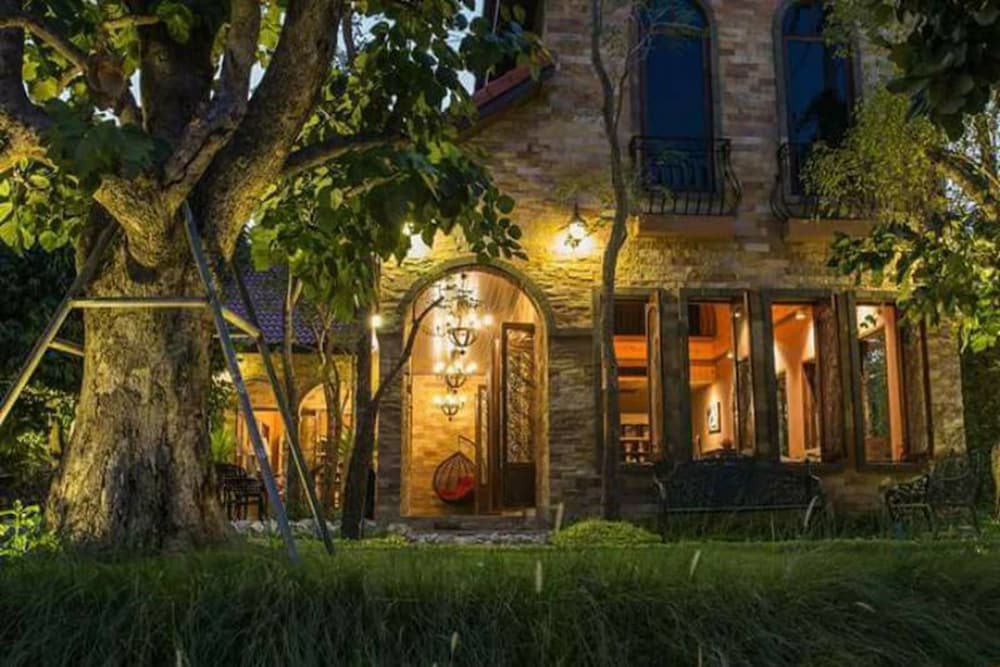 chateau de bear hotel