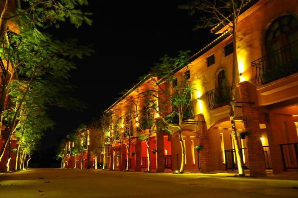 chateau de bear hotel