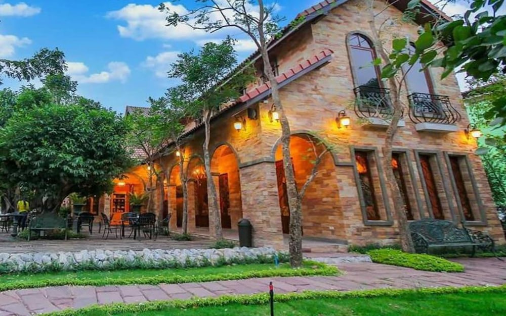 chateau de bear hotel