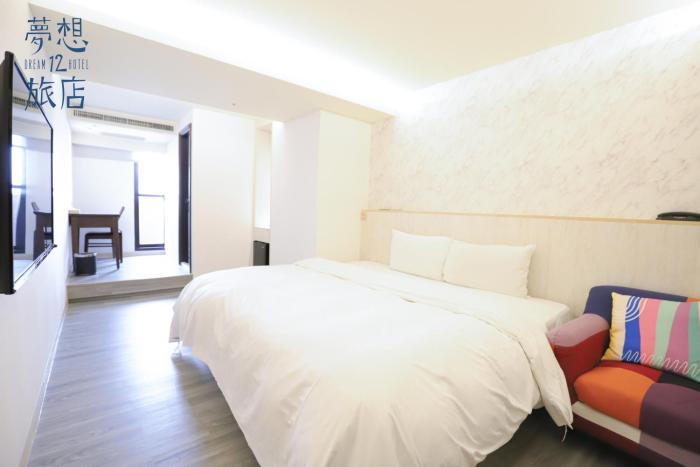 dream 12 hotel