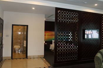 hai yen luxury hotel