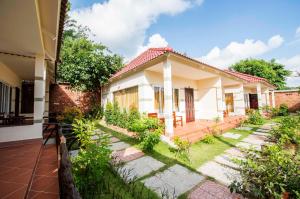 trung huynh bungalow