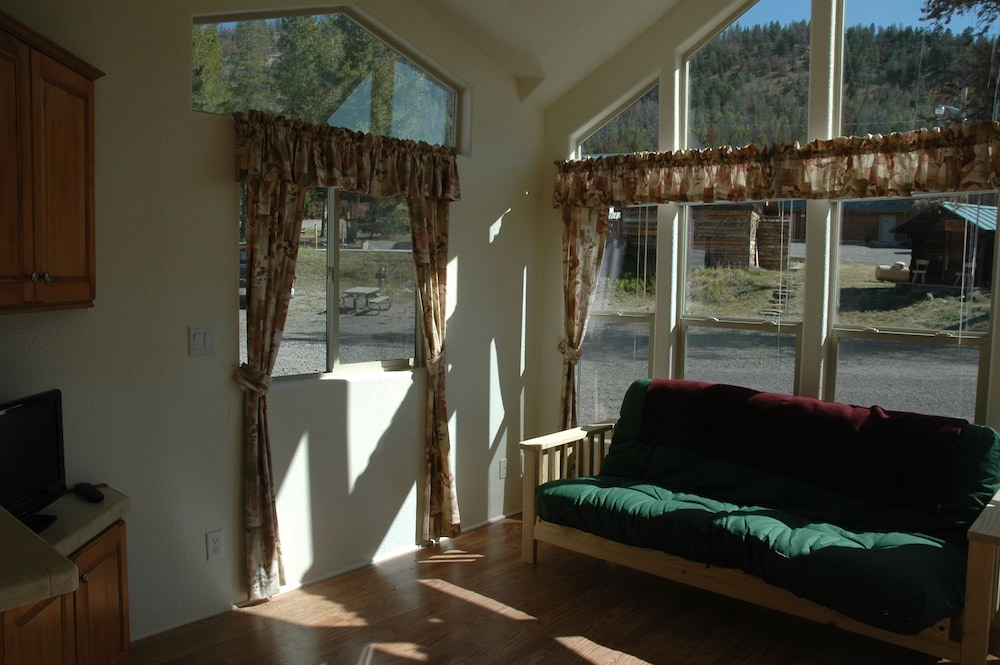 lava mountain lodge