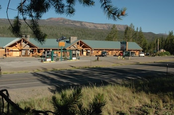 lava mountain lodge