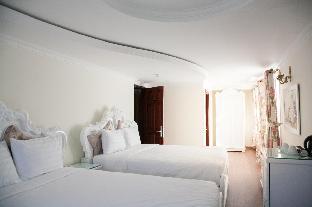 hoa sen vang hotel dalat