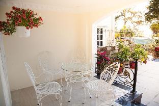 hoa sen vang hotel dalat